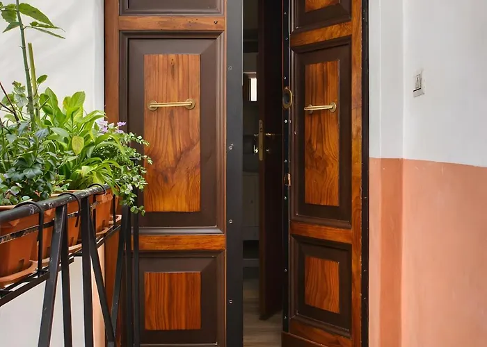 Urbana 37 Maison - Rione Monti By Rhr Apartment *